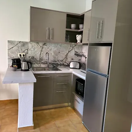 Vladimiros Apartment